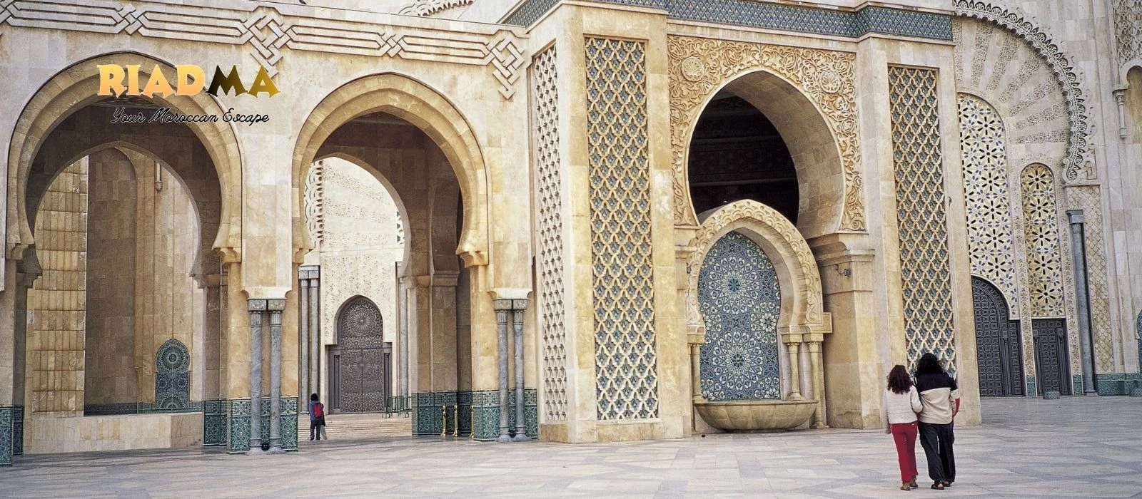Visiting Hassan II Mosque and the Old Medina: One‑Day Casablanca City Tour